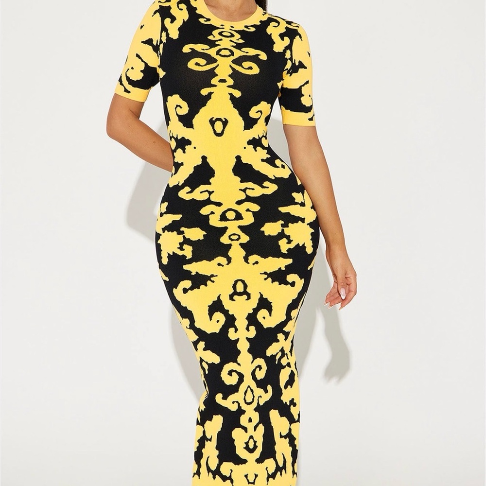 Elegant Yellow and Black Maxi Dress